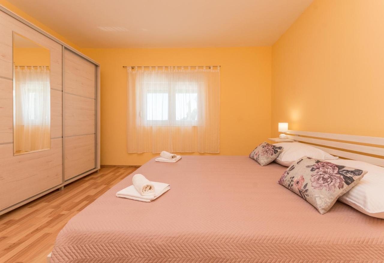 Poolincluded - Holiday Home Maslina Lisane Ostrovicke Dış mekan fotoğraf