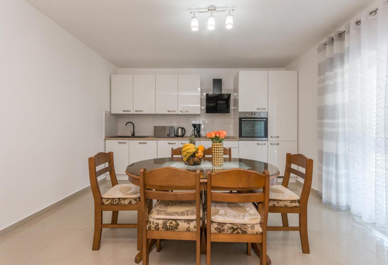 Poolincluded - Holiday Home Maslina Lisane Ostrovicke Dış mekan fotoğraf